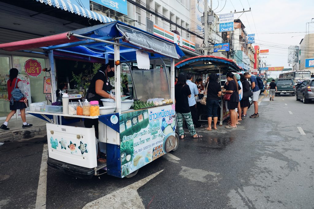 Try street food stalls Thailand