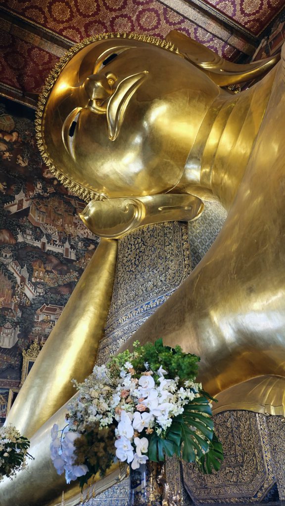 Reclining Buddha statue Wat Pho