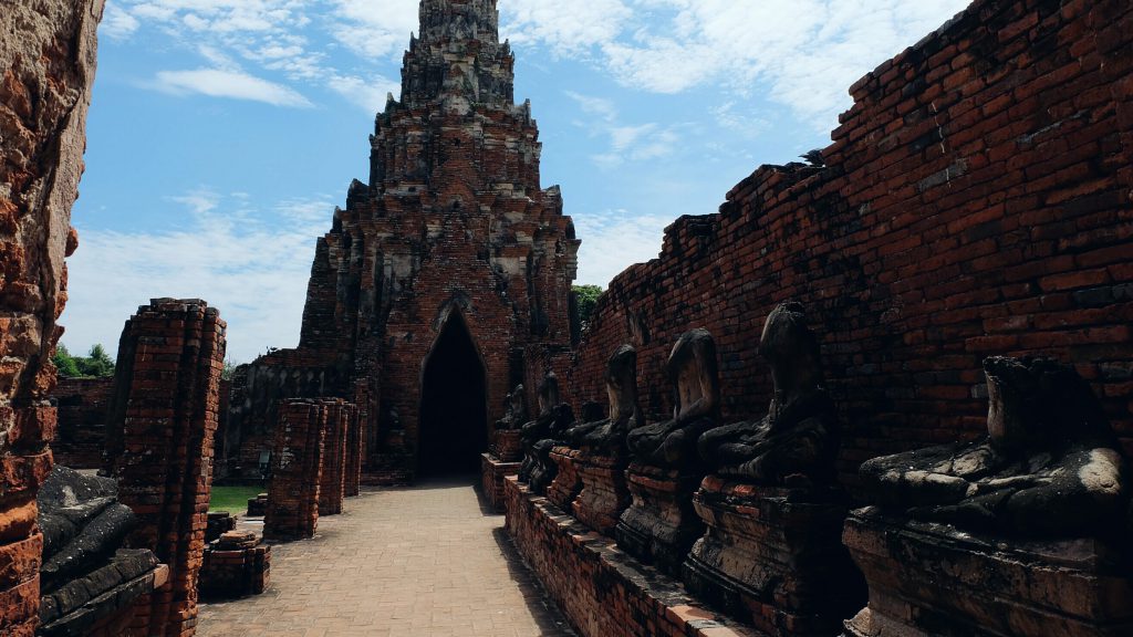 headless Buddha's Wat Chai Watthanaram Ayutthaya