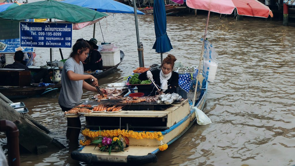 cooking longtail boat Amphawa market