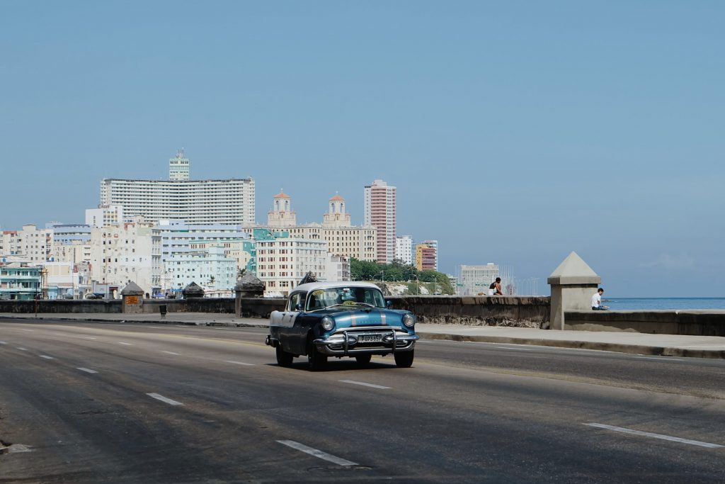 oldtimer drive Malecon Havana