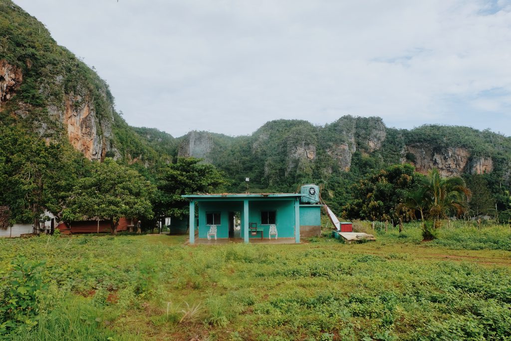 Finca Raúl Reyes Viñales Cuba