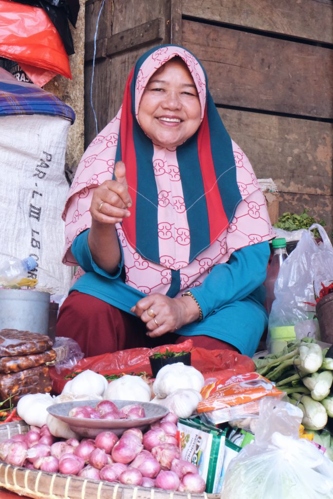 portret local woman Malino market Sulawesi
