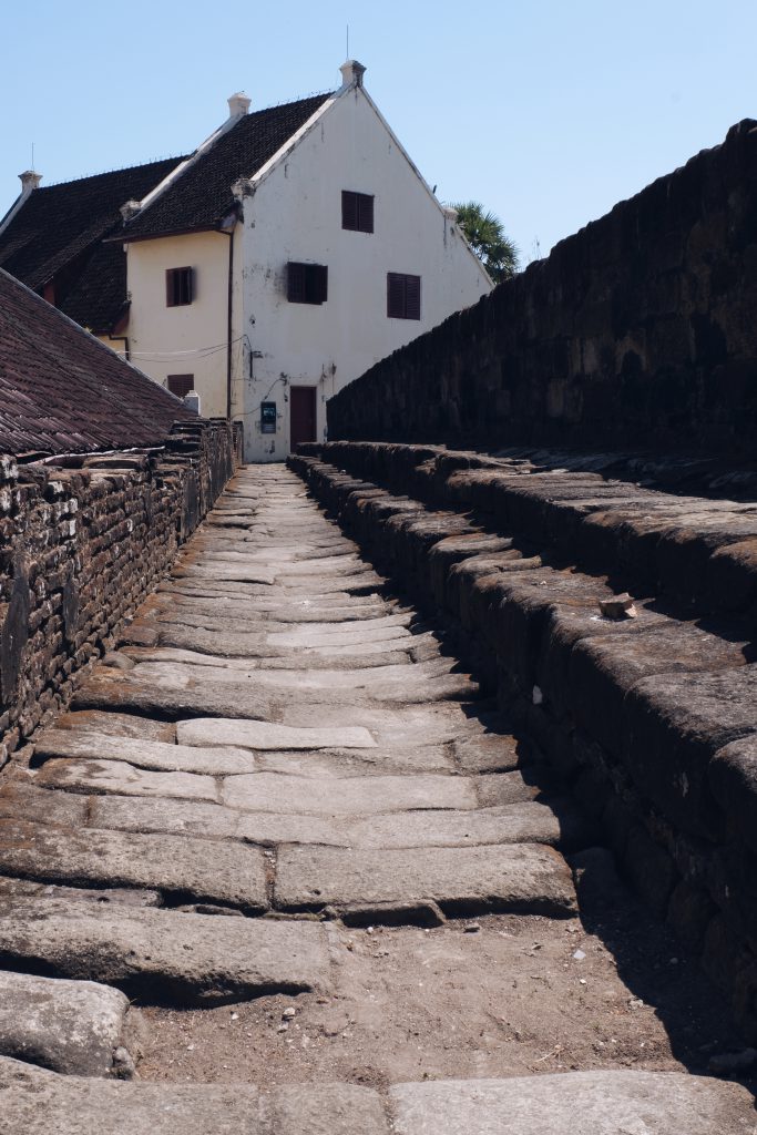 picture wall Fort Rotterdam Makassar