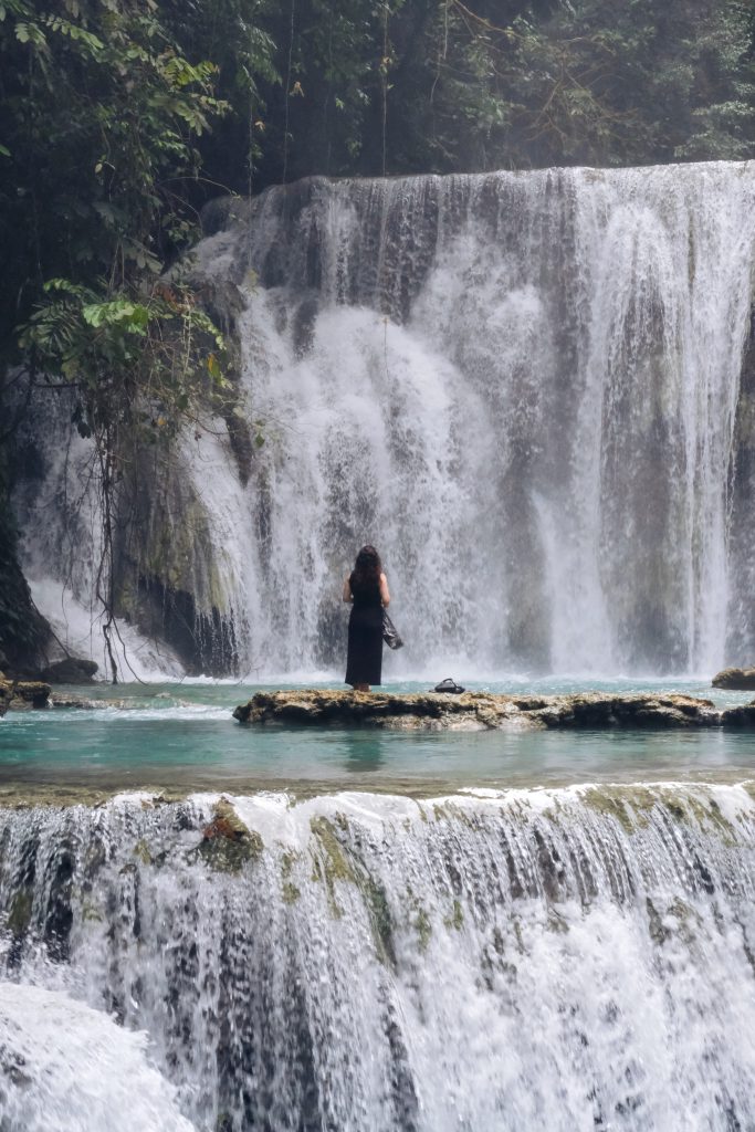 portret Piala waterfall Luwuk Sulawesi