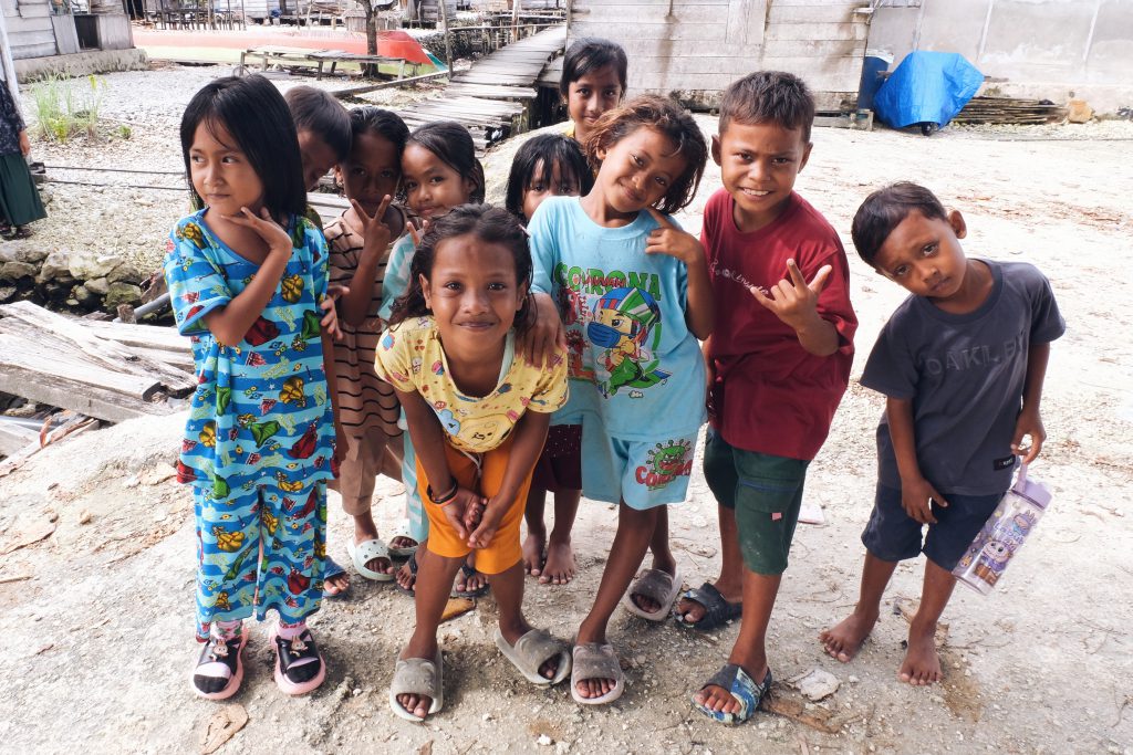 sea gypsie kids Banggai Islands